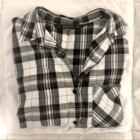Zara Trafaluc White + Black Plaid Long Sleeve Shirt - Picture 2 of 5